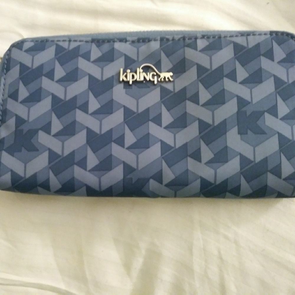 NWOT Kipling Top Zipper Wallet